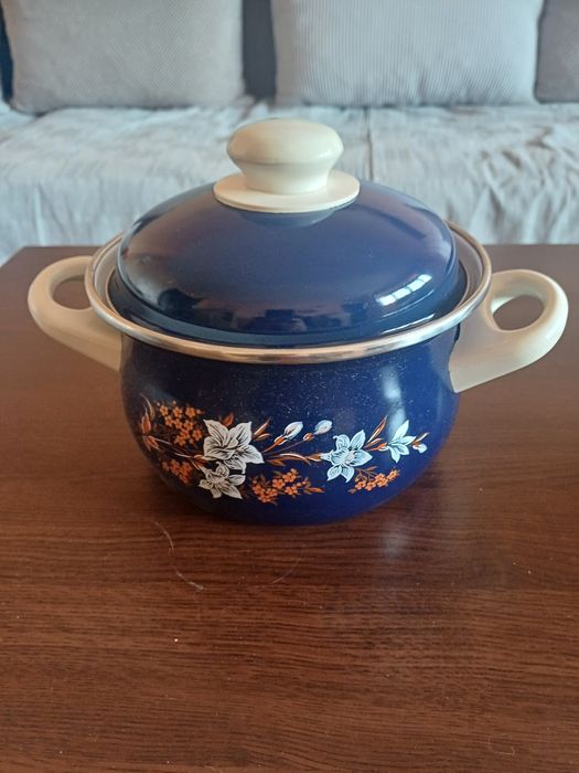 Тенджера Дебелостенна