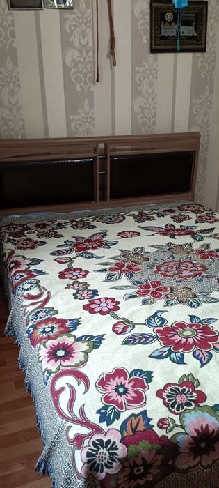 Продам спальный гарнитур