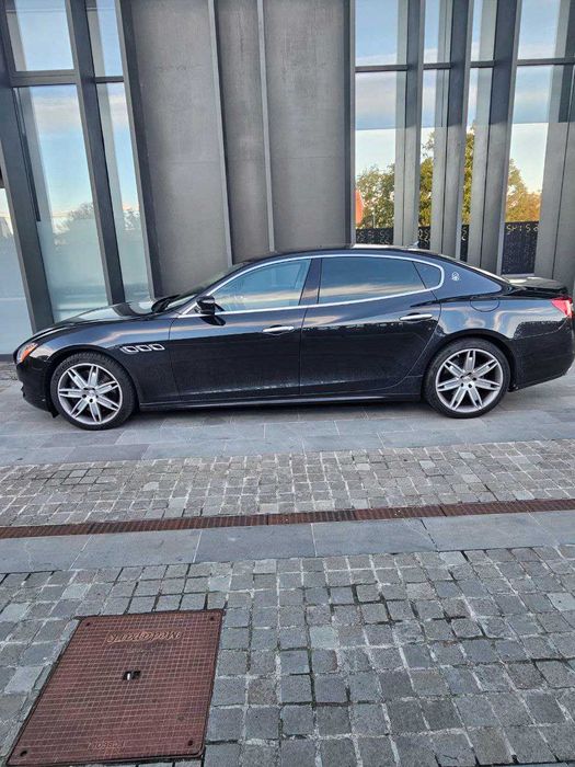 Maserati Quattroporte GTS v8 530 cp