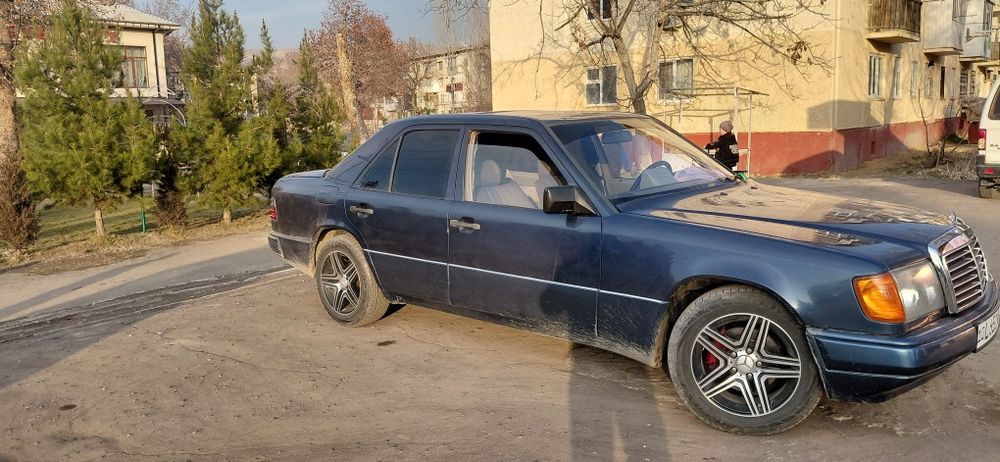 Мерсидес бенз 124 находу