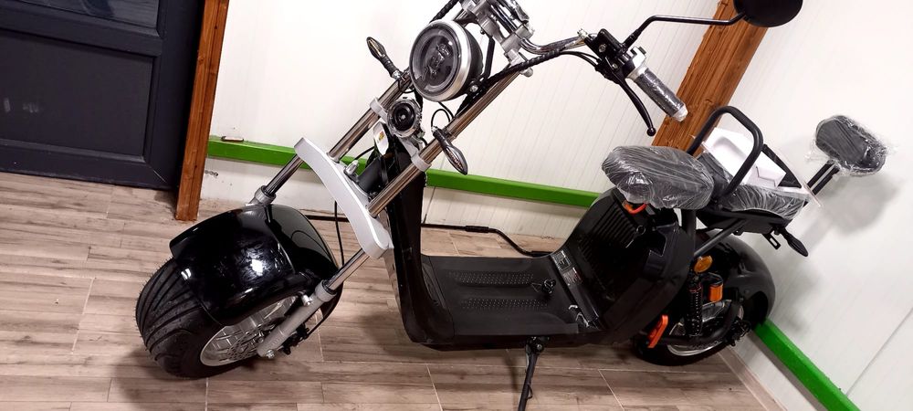 Scuter electric modelul nou cu cartela 2026