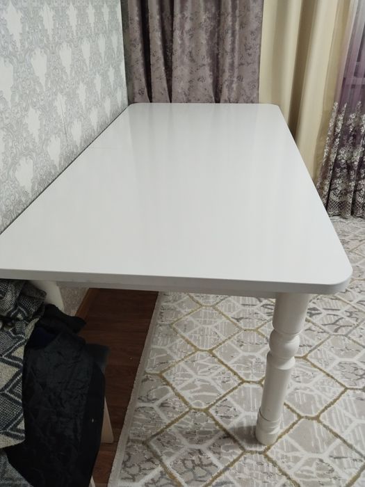 Стол для кухни из дерева