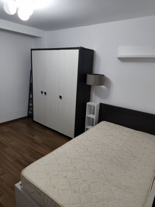 Vând mobilier tineret