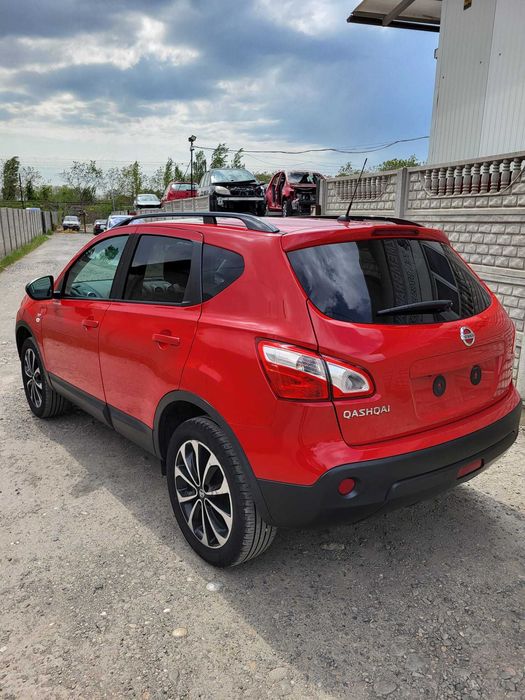 Dezmembram Nissan Qashqai J10 usa fata /usa spate/motor 1.5 dci