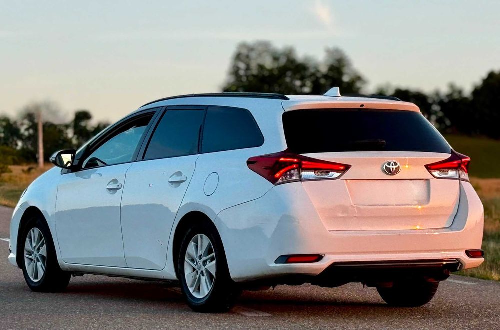 TOYOTA Auris 2017 — imagine 4