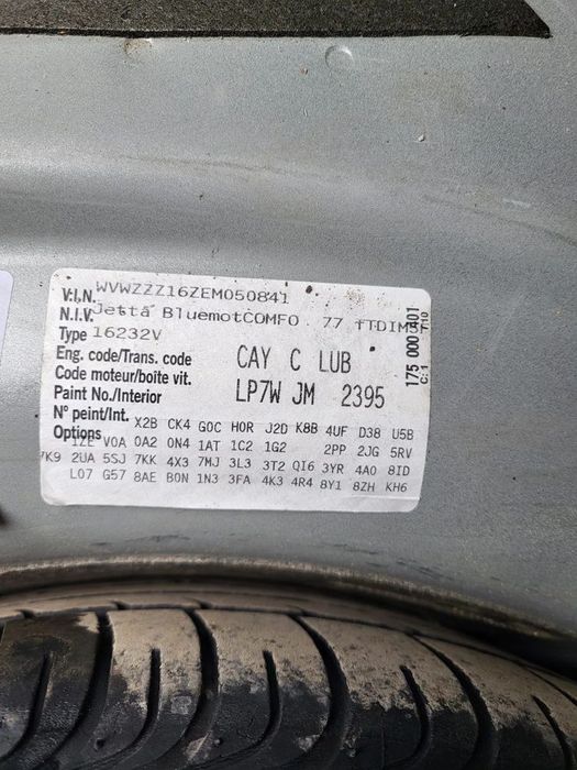 dezmembram volkswagen jetta 2014 bara fata/capota/ aripa / trager / fa