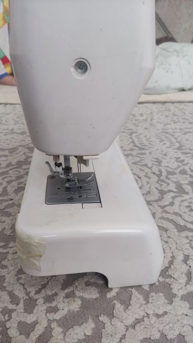 Швейная машина Janome