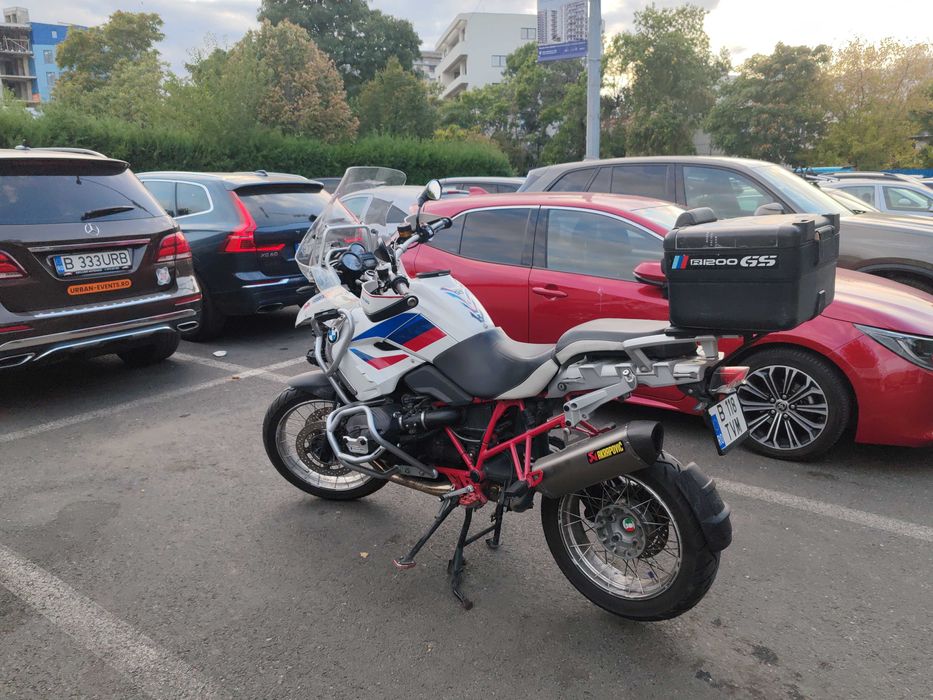 BMW R 1200GS Rallye DOHC 2012 Carte service - Evacuare  “AKRAPOVIC