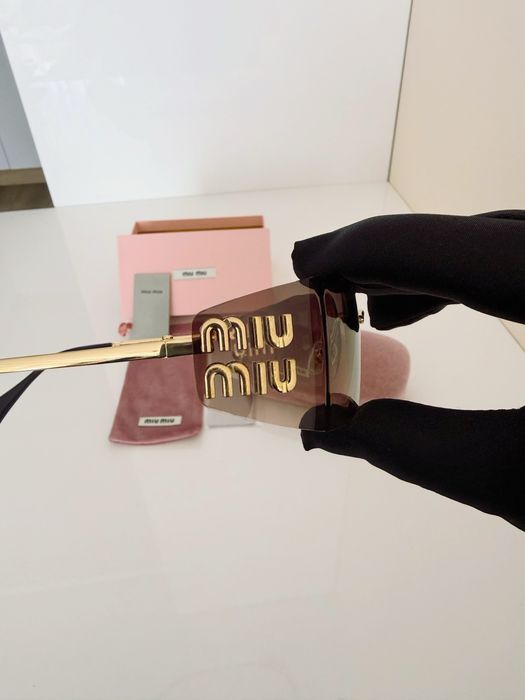 Слънчеви очила Miu Miu
