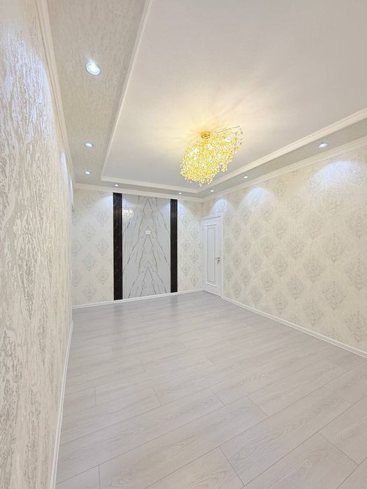 3⁴/3/4, Чиланзар 8,т.ц. Parus улучшенная планировка 75м², балкон 2x6