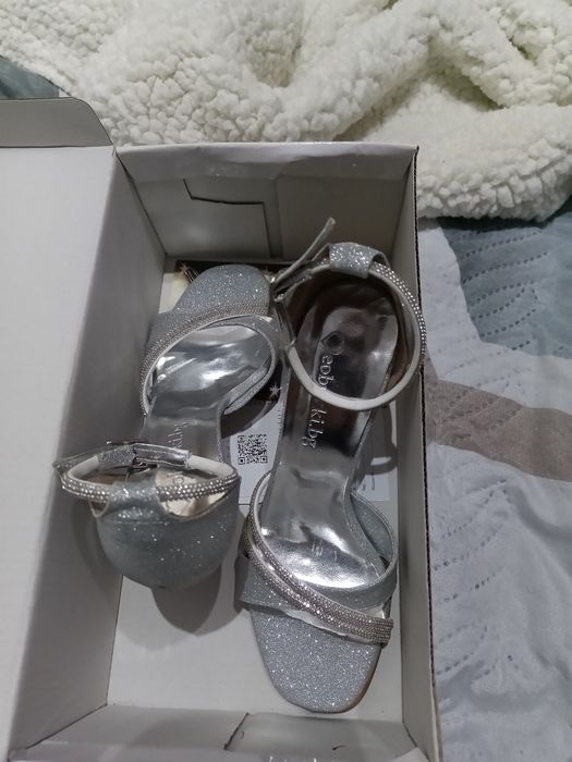 Чисто нови рокля, обувки и чанта