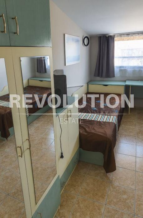 Дава се под наем Едностаен апартамент в Варна, ВИНС - 30 кв.м за 225 € - Снимка #4