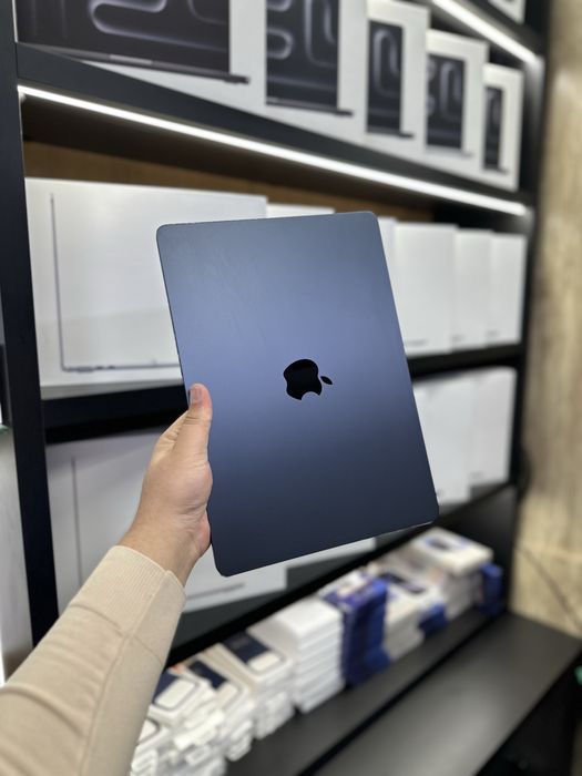 MacBook Air 13 inch M3 16/256  Б/у идеал