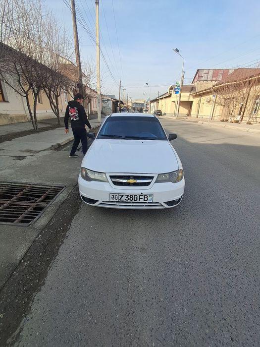 Nexia 2  сотилади