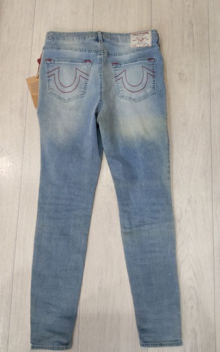 продам скинни джинсы true religion