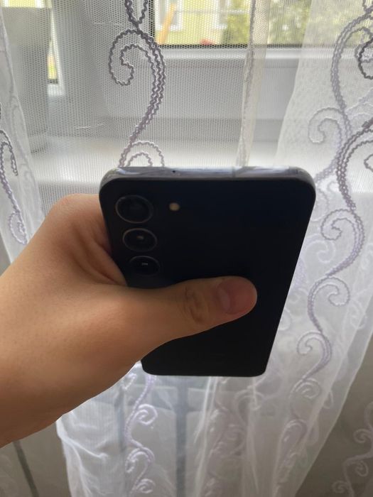 Обменяю Samsung S23+ 256ГБ