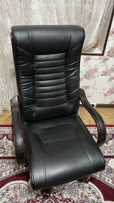 Кожаное кресло продается / Сотилади