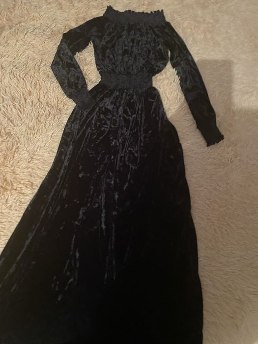 Продам шикарное изящное платье