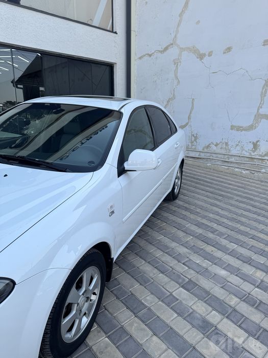 Chevralet Gentra elegant +