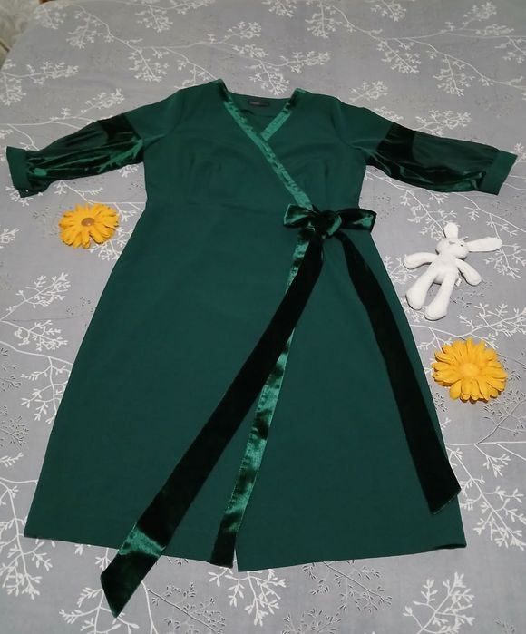 Срочно Платье ,Туника  2 ШТУКИ   раз 48- 50 красивые