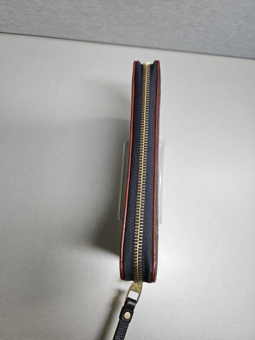 Оригинално портмоне Louis Vuitton с цип