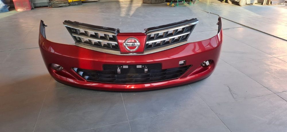 Продам бампер Nissan Tiida