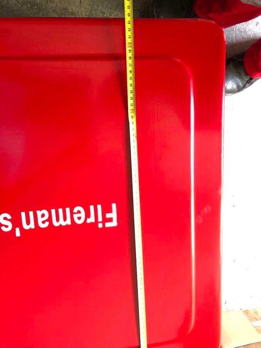 Сандък за пожарникарски принадлежности