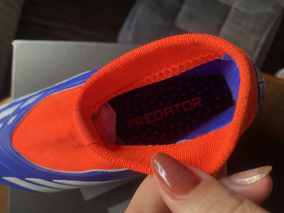 Crampoane  Adidas 42 noi