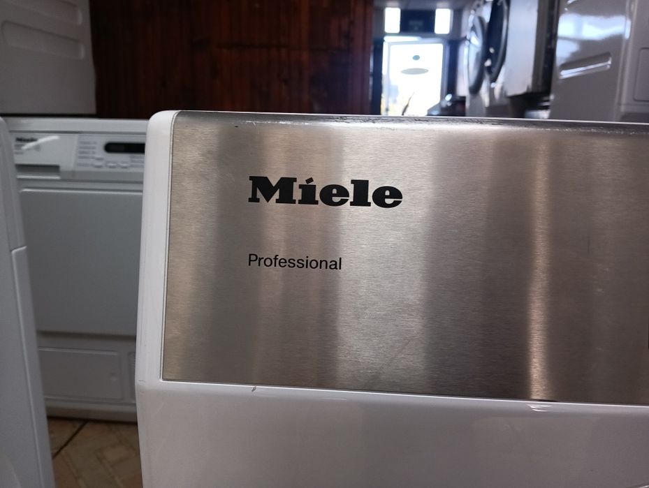 Професионална сушилня с термопомпа Миеле Miele Professional PDR 508HL