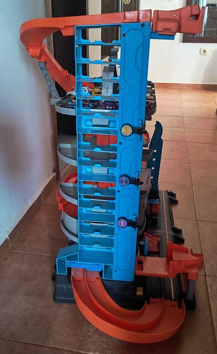 Писта Hot wheels