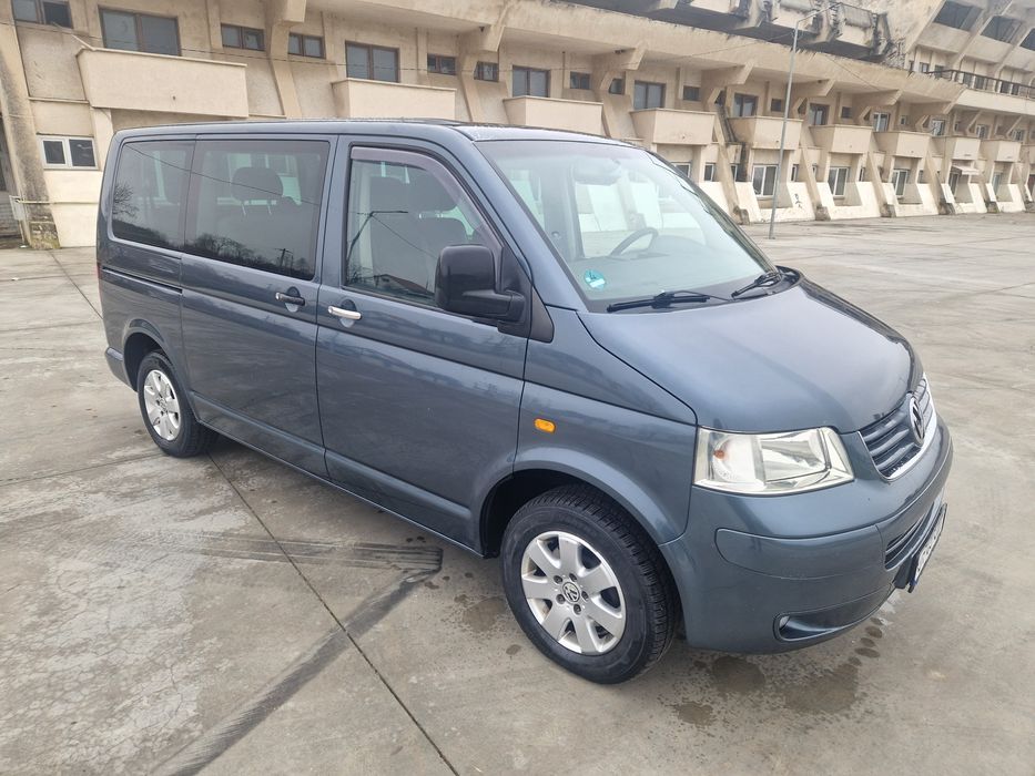 VW T5 8+1 locuri 2.5 TDI