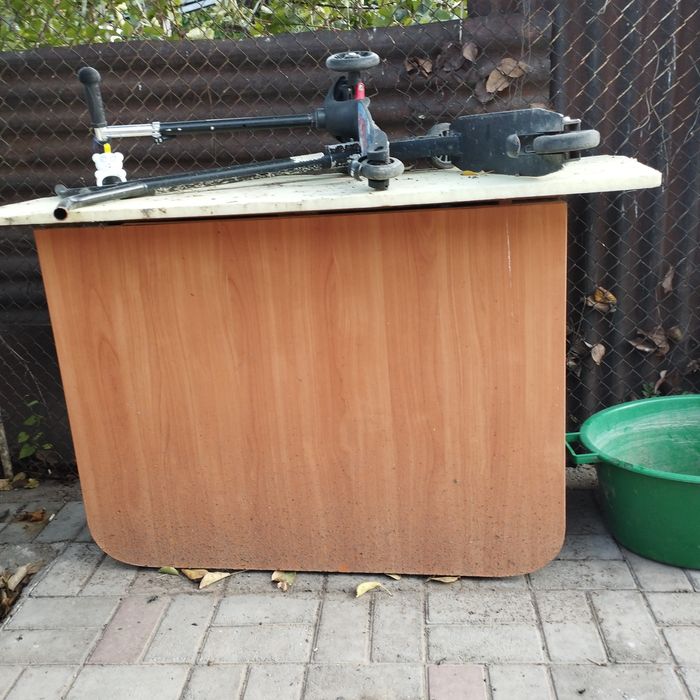 Стол-книжку продам