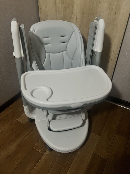 Продам детский стульчик Peg perego tatamia