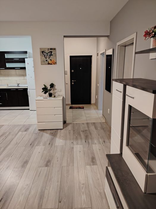 Închiriez apartament cu doua camere în Florești
