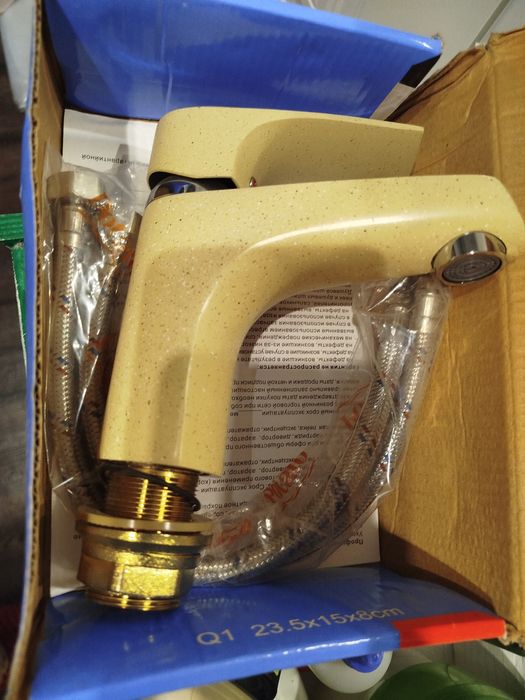 Смеситель  на раковину