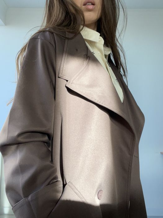 Тренч с подкладом в шоколадном цвете