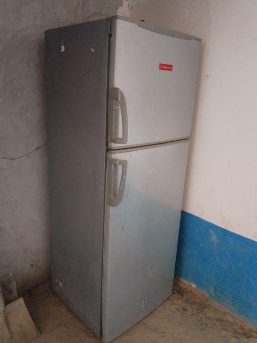 xaladelnik sotiladi xolati yaxshi chizlgan joylaro yoq