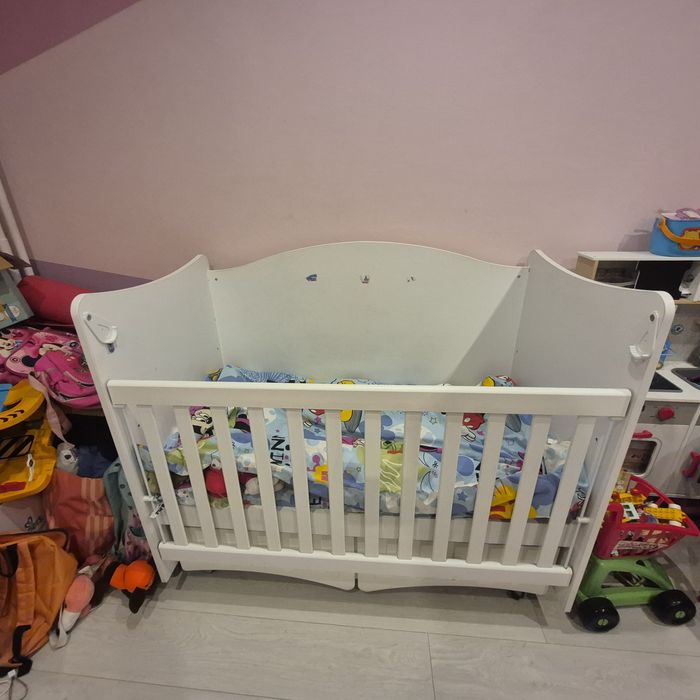 Детско легло-люлка.