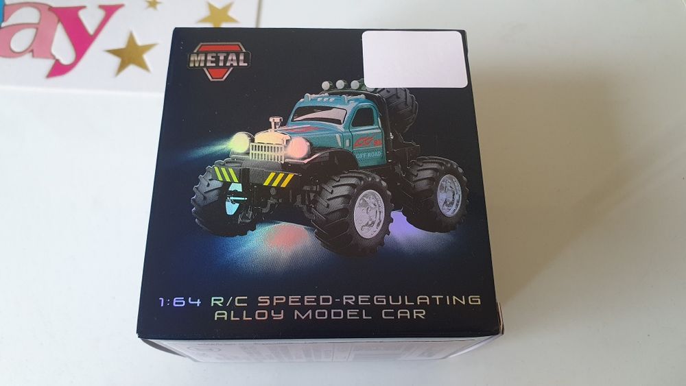 Радиоуправляема количка 1/64. Нова