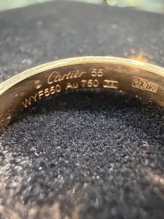 Продам кольцо золотое Cartier оригинал