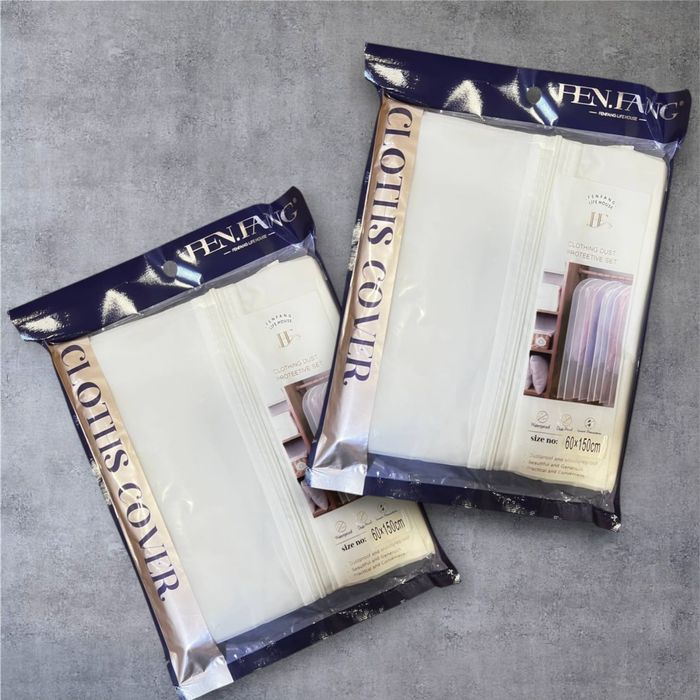 Kostyum chexol kiyimlaringiz uchun suv o‘tkazmaydigan, sifatli  chexol