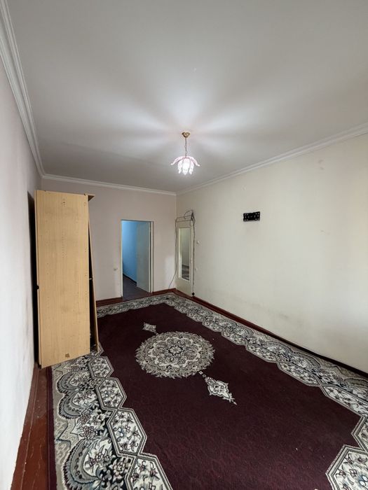 Юнусабад 11 квартал. Продается  квартира  3/3/4