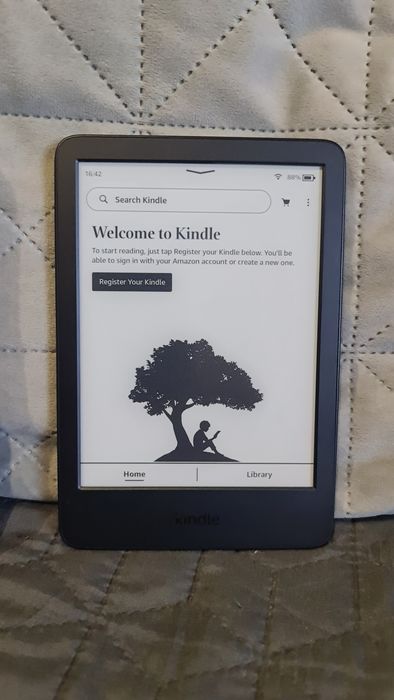 Kindle  11th поколение подсветка wifi като нов