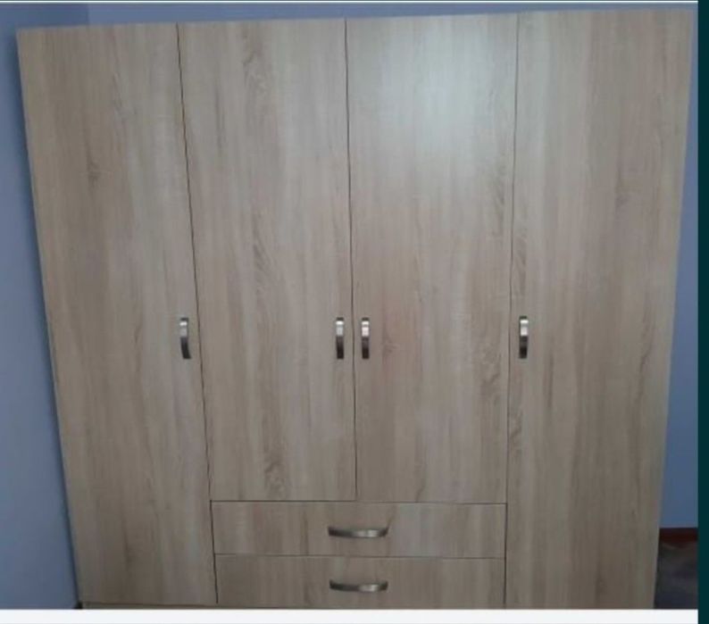 Продам шифонер в отличном состояни.