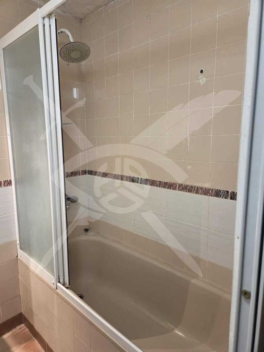 Дава се под наем Тристаен апартамент в София, Хладилника - 90 кв.м за 500 € - Снимка #5