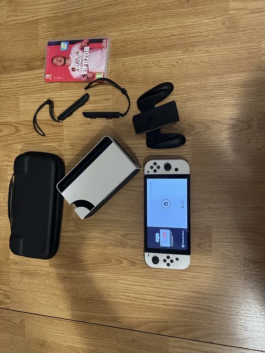 Vand joc Nintendo switch oled in stare foarte buna .