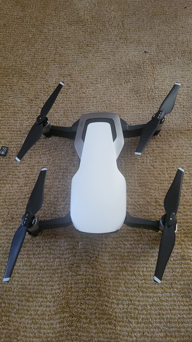 Продам DJI mavic Air