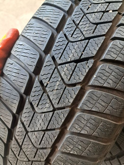 2 anvelope iarnă 205 60 r16 Pirelli