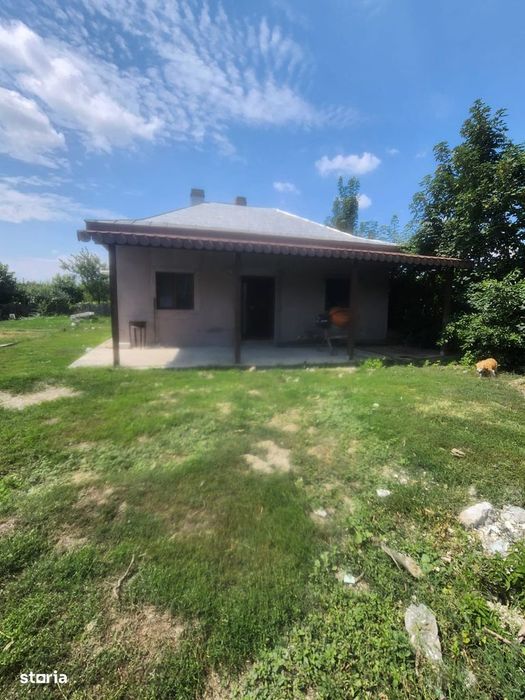 Casa cu 3 camere in Lilieci Bacau
