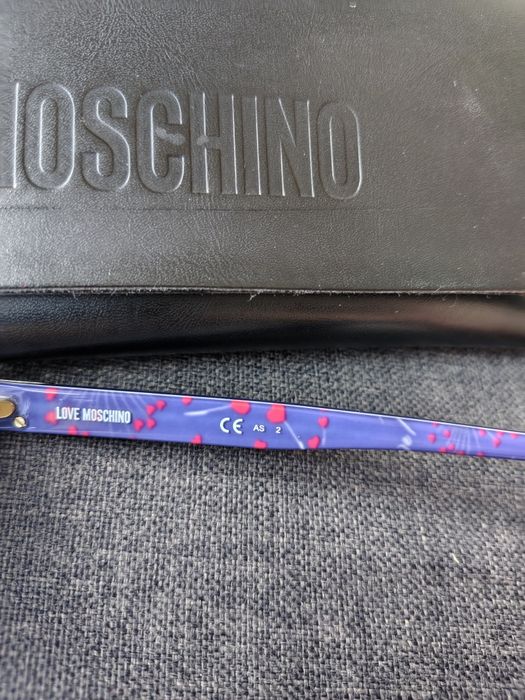 Дамски слънчеви очила love moschino